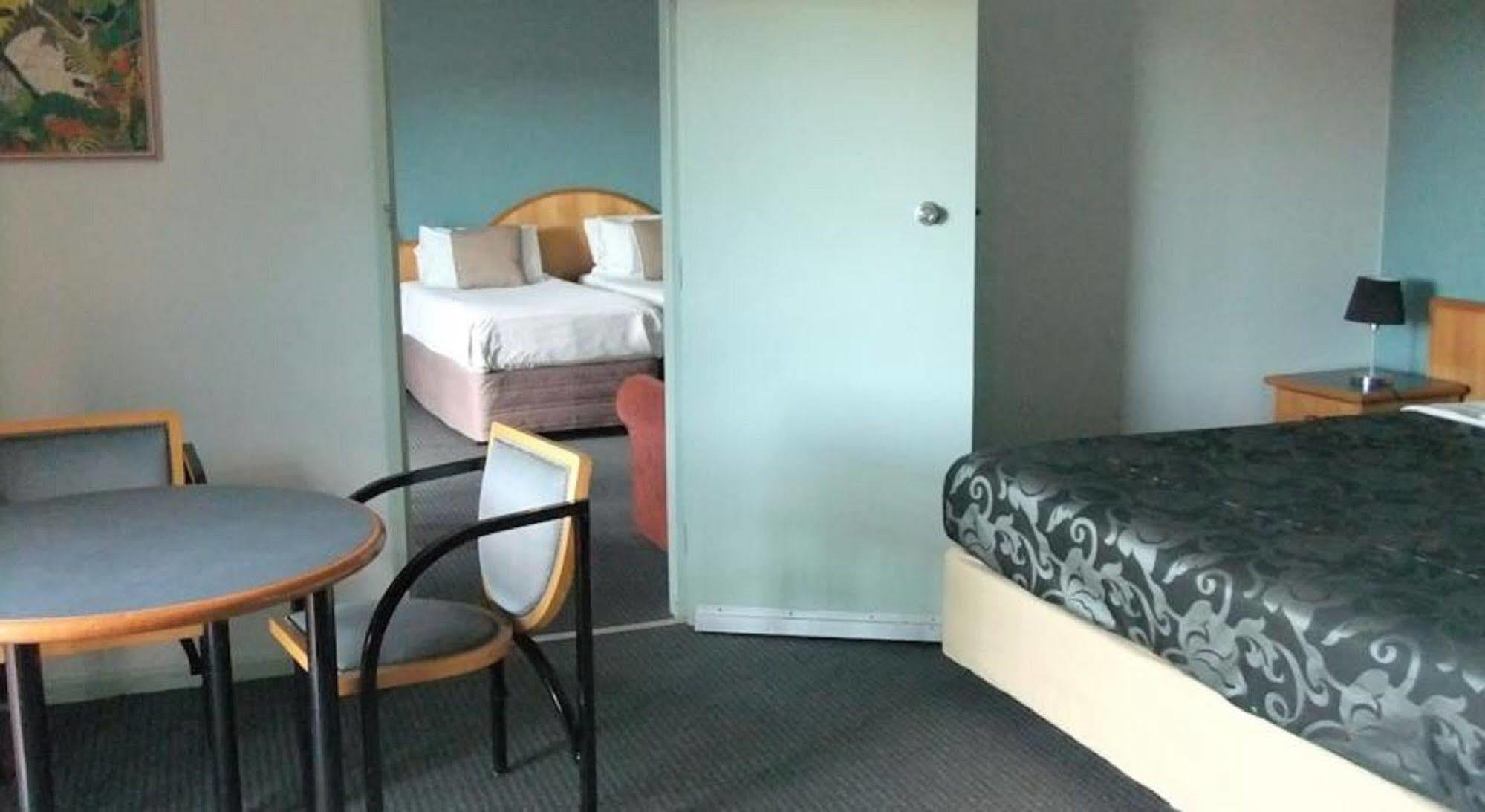 Heritage Shark Bay Hotel 4*